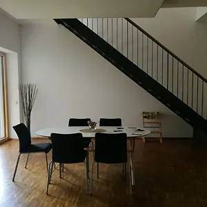 https://sehr-schone-grosse-wohnung-im-reiherstiegviertel.hamburg-hotels-de.com